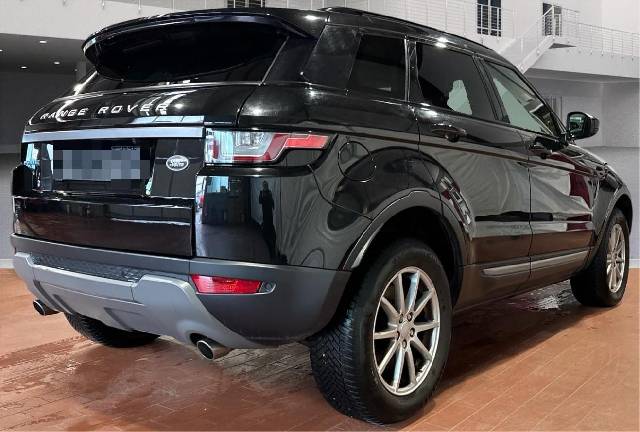 land-rover-evoque-d150-fwd-img2
