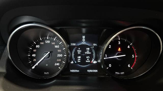 land-rover-evoque-d150-fwd-img3