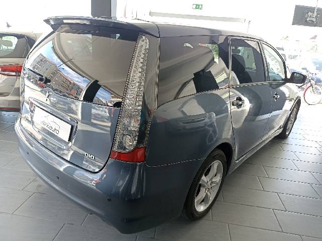 mitsubishi-grandis-2-0-did-img2