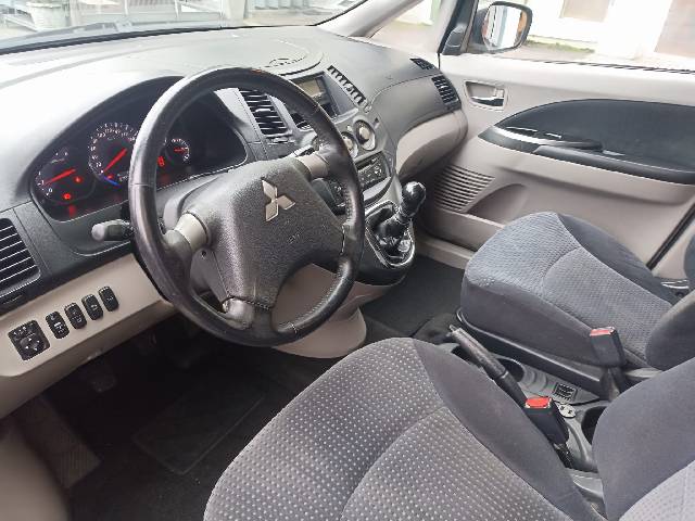 mitsubishi-grandis-did-img5