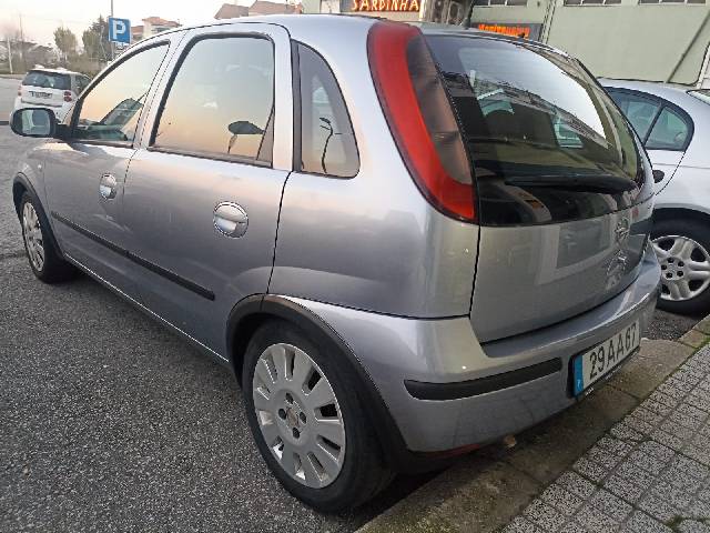 opel-corsa-1-2-16v-img3