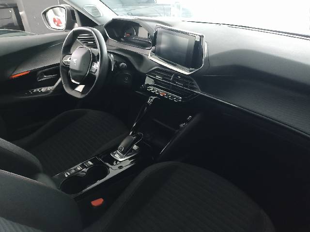 peugeot-2008-1-2-130-cv-cx-aut-img4(1)