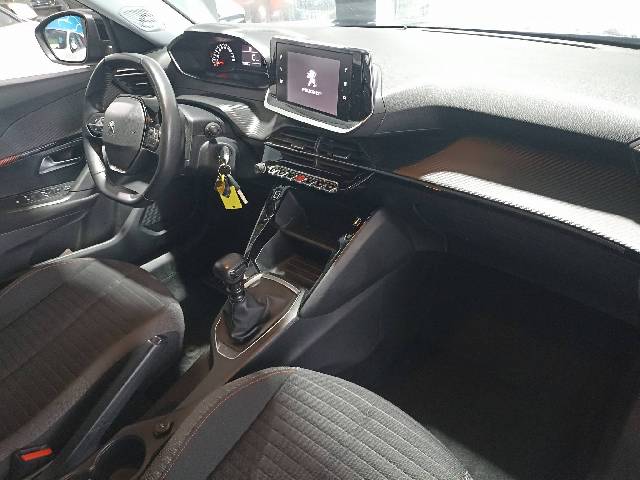 peugeot-2008-1-2-t-100-cv-img6