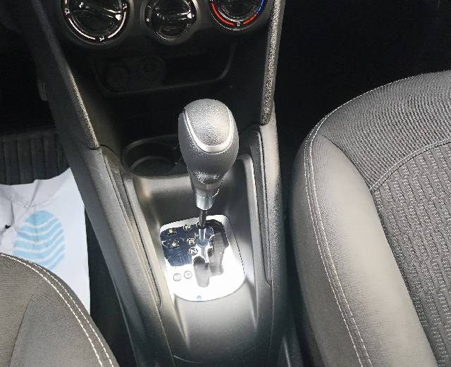 peugeot-208-1-2-cx-aut-img4