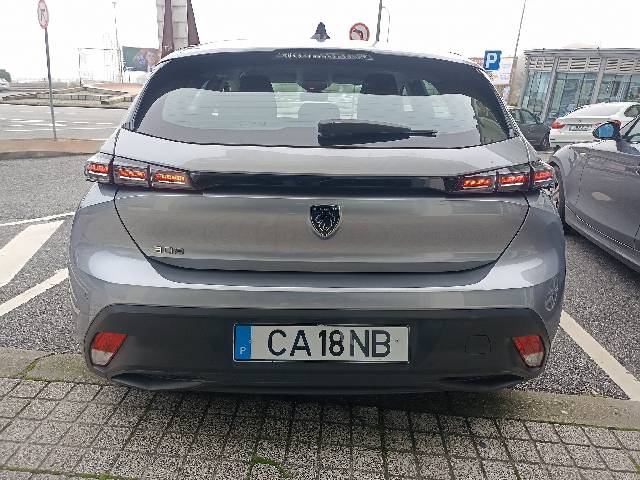 peugeot-308-1-2-130-cv-cx-aut-img4(1)