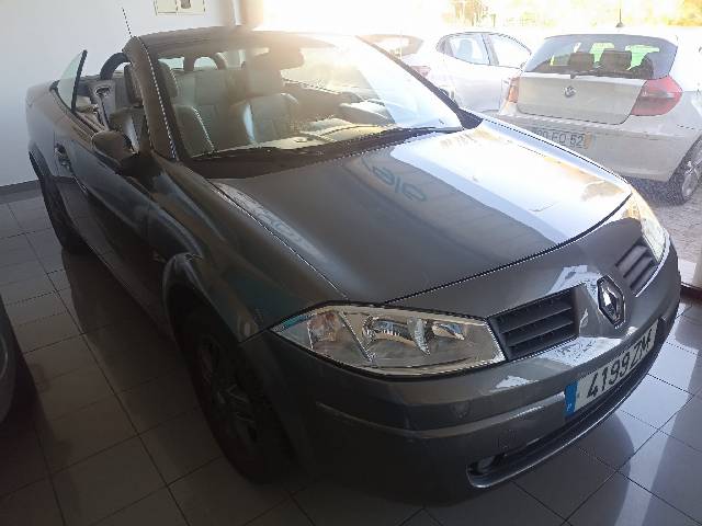 renault-megane-cabrio-16v-img2