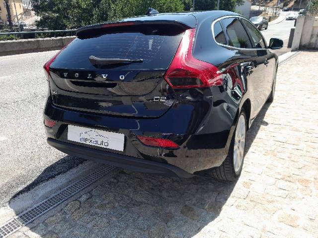 volvo-v40-1-6-d-img1