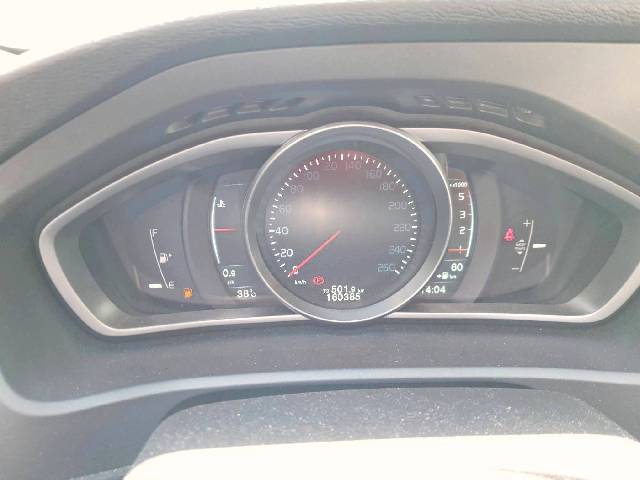 volvo-v40-1-6-d-img3